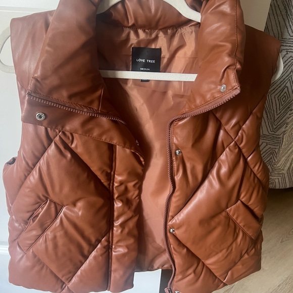Love Tree Women's Tan Quilted Vest - Picture 1 of 2